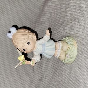 Precious Moments Walt Disney Showcase Collection - "Make Every Day Magical"